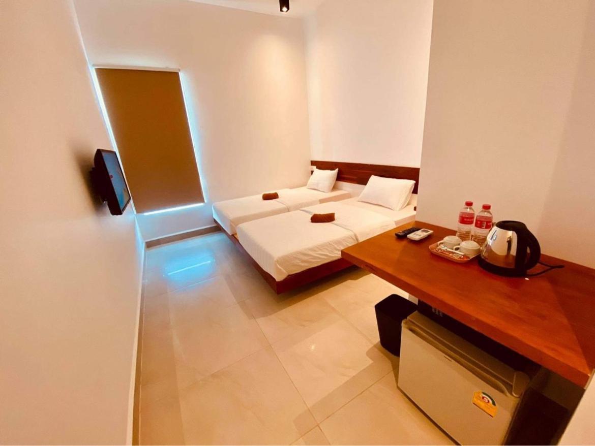 Onederz Kampot Hostel ภายนอก รูปภาพ