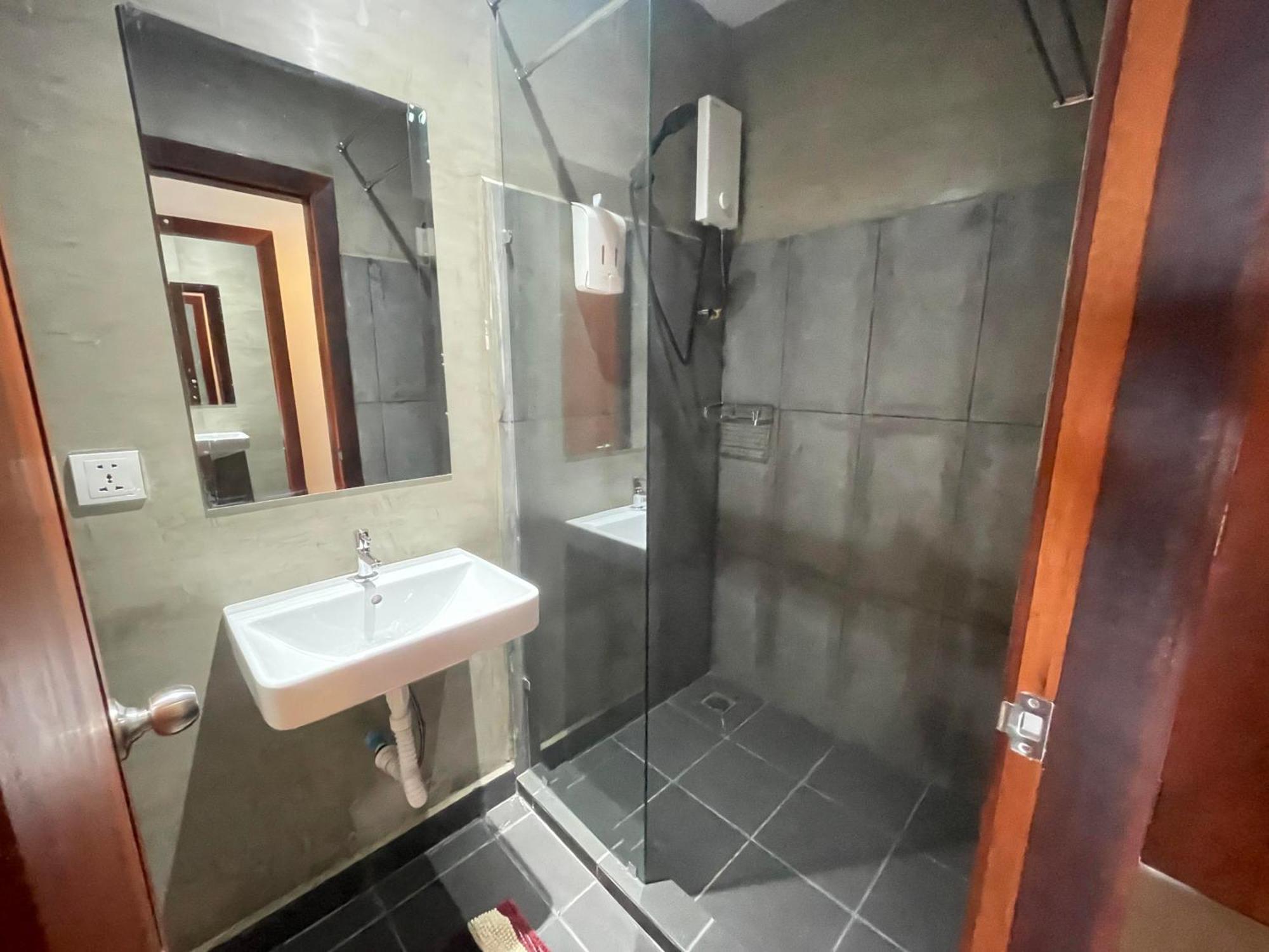 Onederz Kampot Hostel ภายนอก รูปภาพ